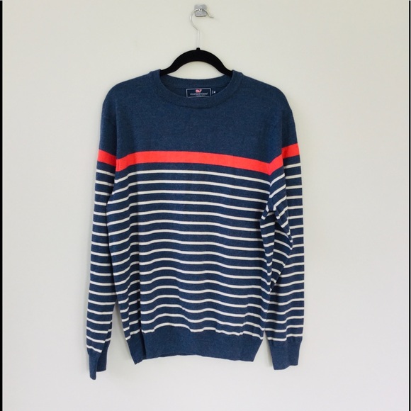 ~ 15$ ~ Vineyard Vines  Crew Sweater - Picture 2 of 6